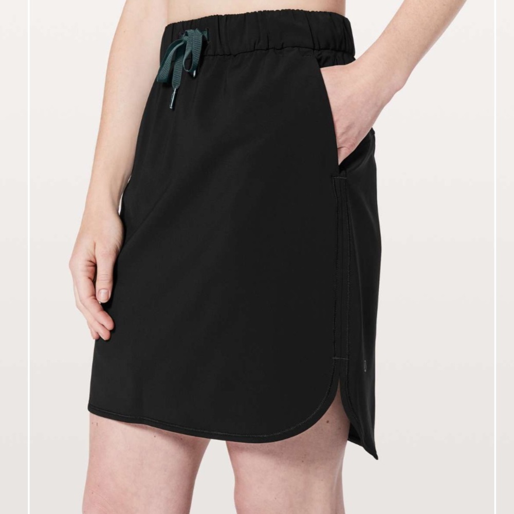 Lululemon NWOT On The Fly Skirt Solid Black 6